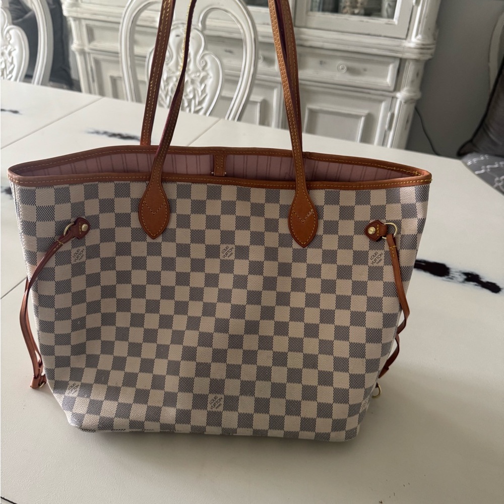 Neverfull.